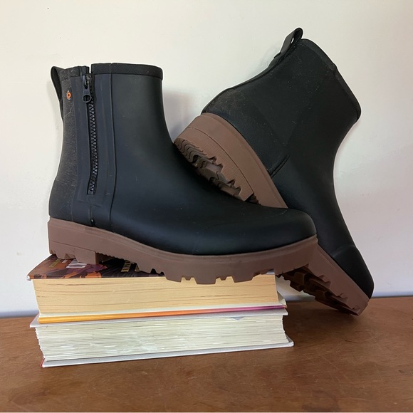 Bogs Rain Boots - Picture 9 of 13